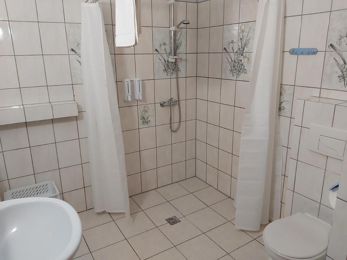 Pokoje Podzamcze Apartman Stare Drawsko Kültér fotó